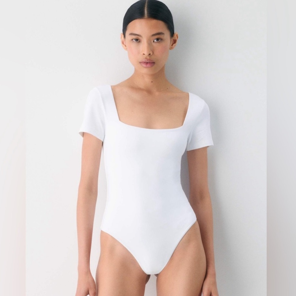 SOLD Babaton Contour Square neck Bodysuit